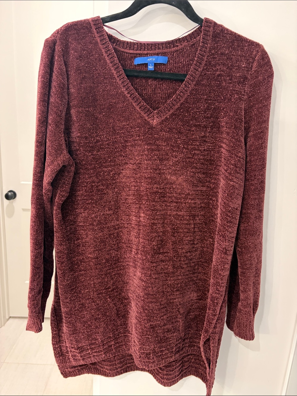 Apt. 9 Chenille V-Neck Sweater in Wine